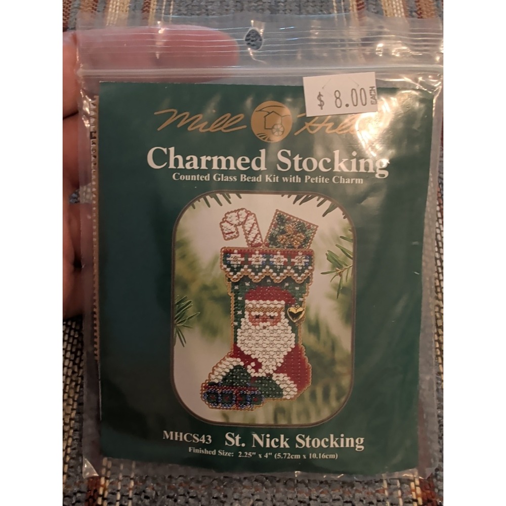New 2004 Kit Mill Hill Glass Counted Bead MHCS43 Charmed Stocking St Nick